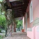 Carmelas Apartman *