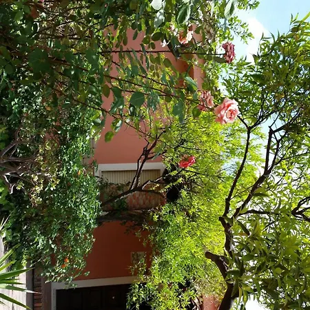Carmelas Apartment