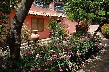 Carmelas Apartmán