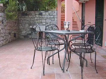 Carmelas Lejlighed Taormina